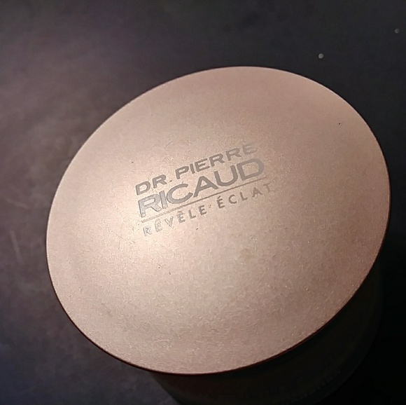 Dr. Pierre Ricaud uplifting Foundation - Picture 3 of 4